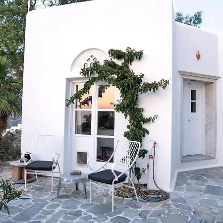 Red Rocks Parikia (Paros)